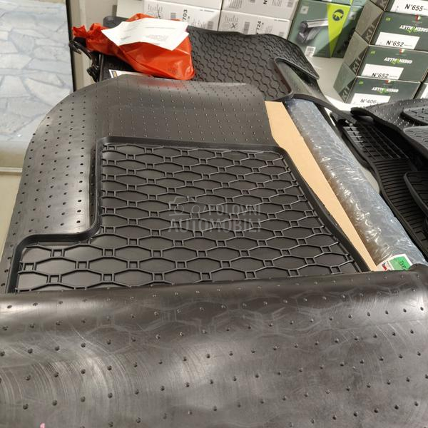 Tipske gumene patosnice