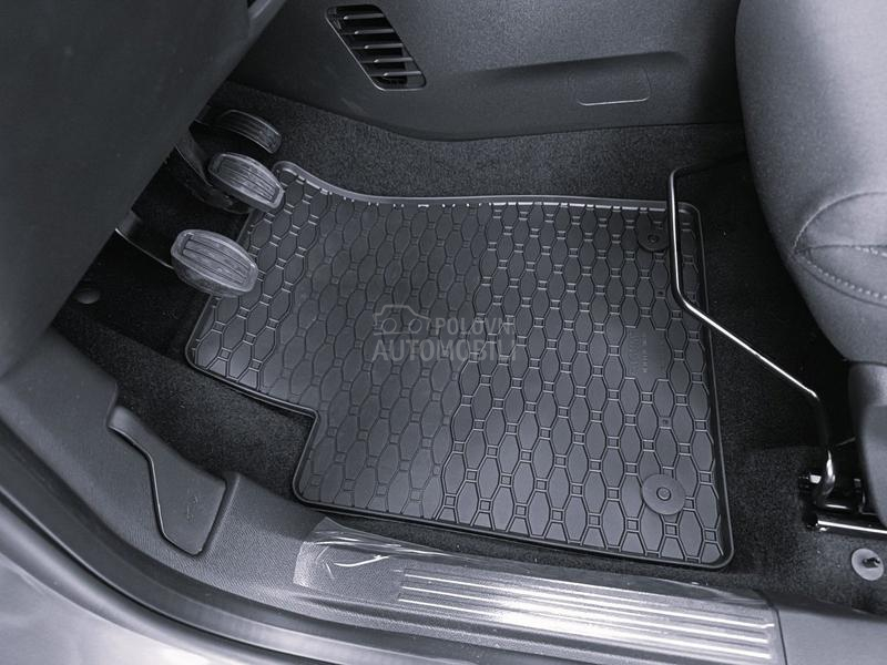 Tipske gumene patosnice