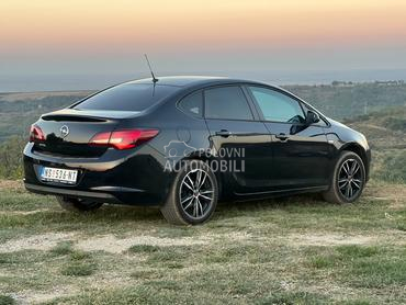 Opel Astra J 1.6