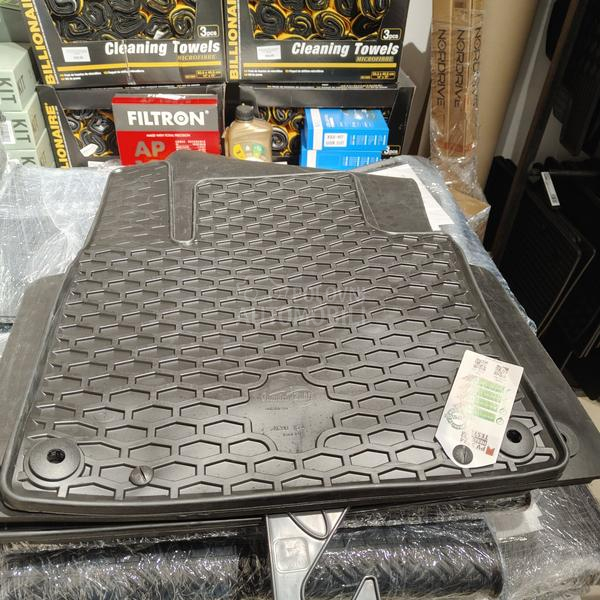 Tipske gumene patosnice