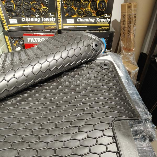 Tipske gumene patosnice