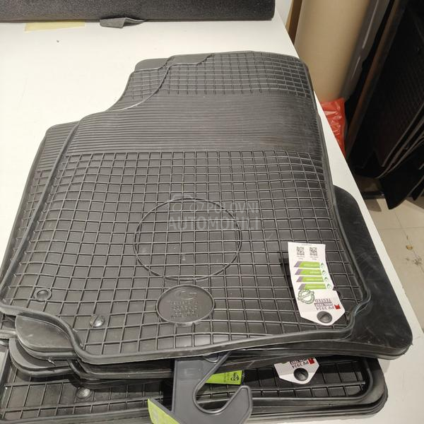 Tipske gumene patosnice