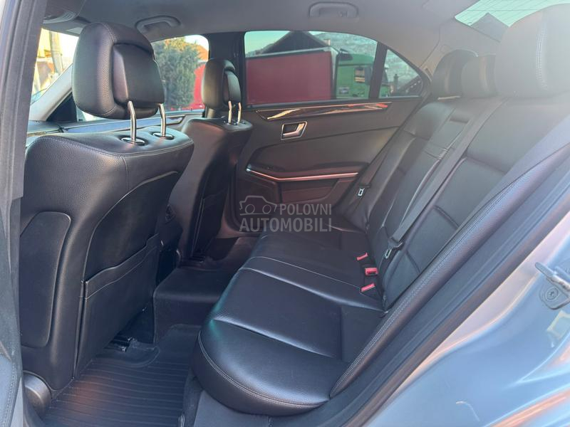 Mercedes Benz E 220 