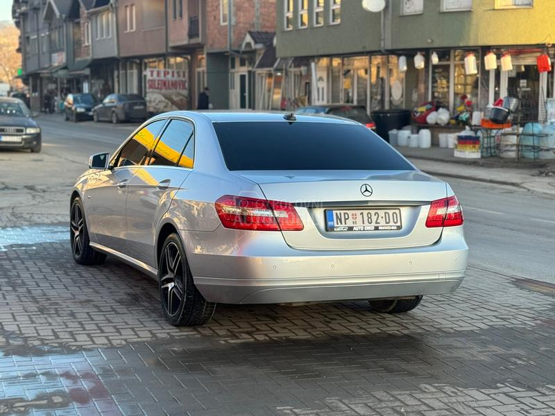Mercedes Benz E 220 
