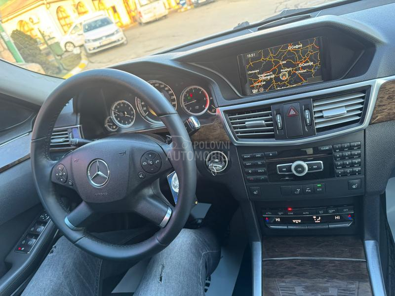 Mercedes Benz E 220 