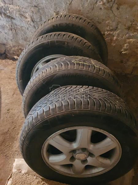 Nexen 215/70 R16 Zimska