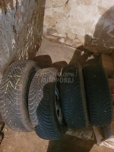 Nexen 215/70 R16 Zimska