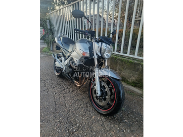 Suzuki gsr 600
