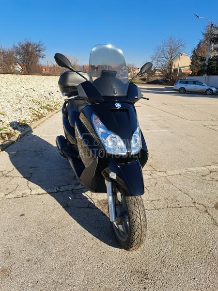 Piaggio X7