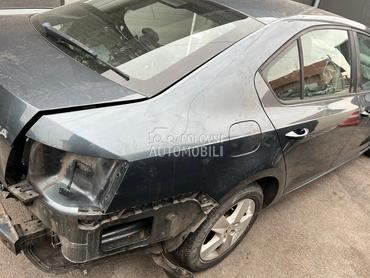 polustranica za Škoda Octavia