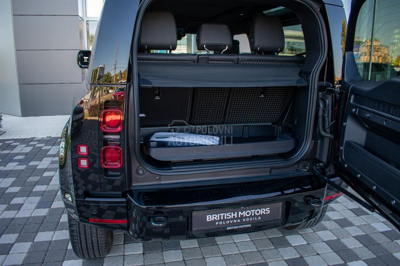 Land Rover Defender 