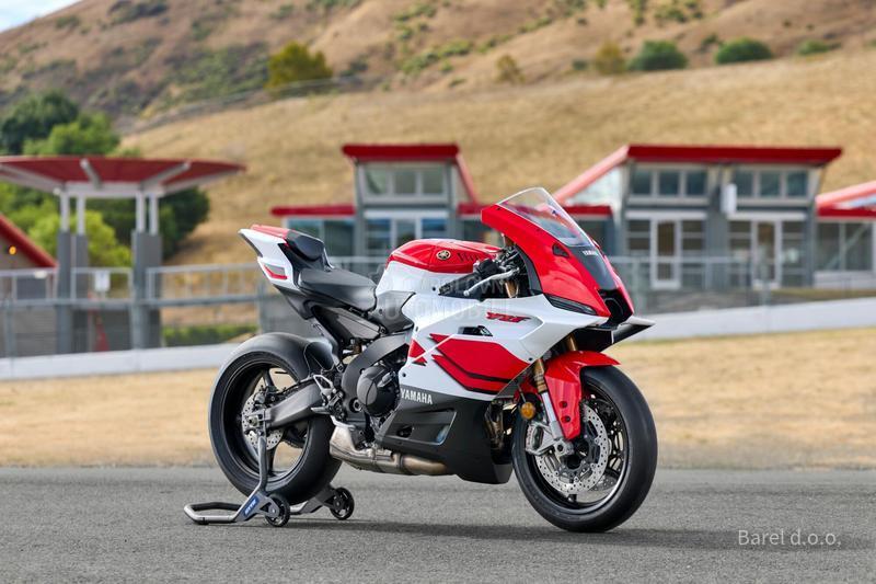 Yamaha YZF-R9 25TH ANNIVERSARY