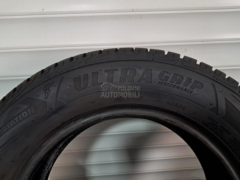 Goodyear 215/65 R16 Zimska