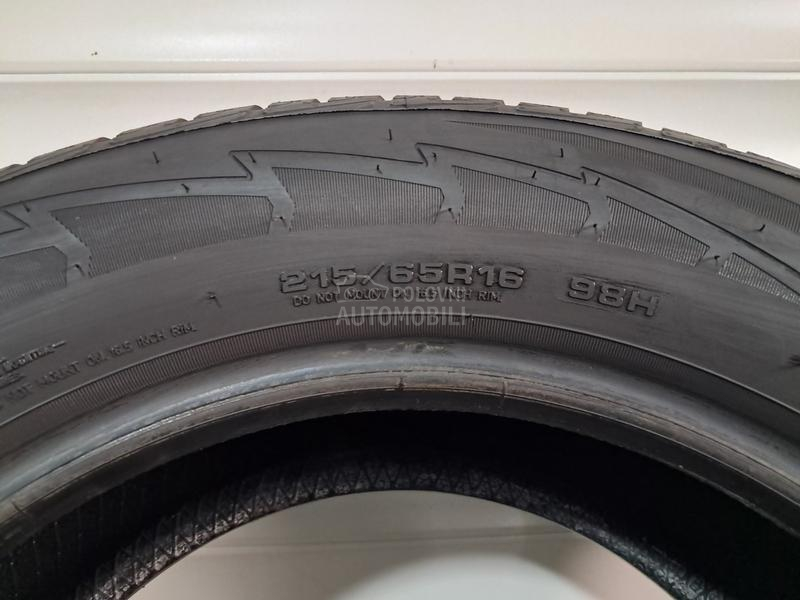 Goodyear 215/65 R16 Zimska
