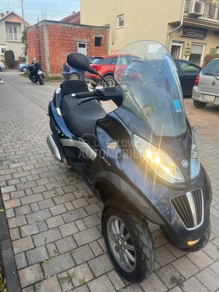 Piaggio MP3 LT B kategorija