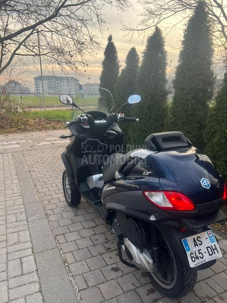 Piaggio MP3 LT B kategorija