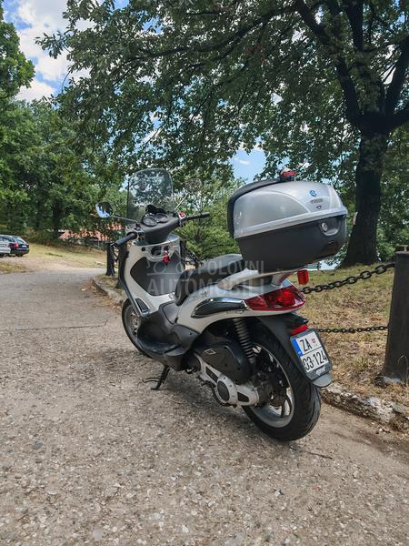 Piaggio Beverly 250