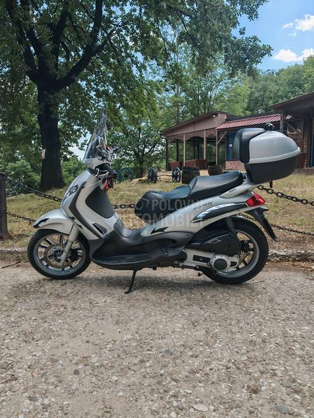 Piaggio Beverly 250