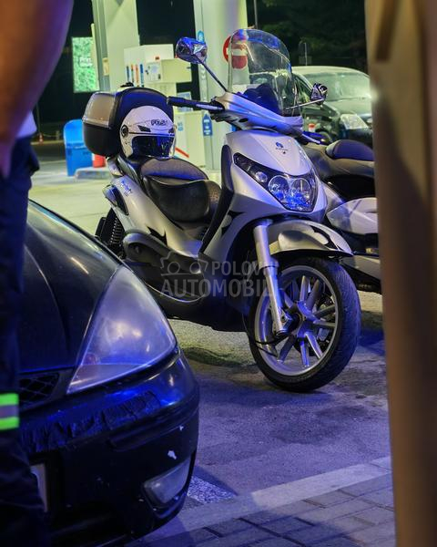 Piaggio Beverly 250