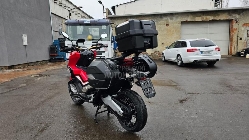 Honda x adv 750