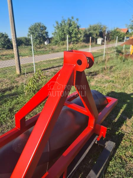 Efe Valjal 2m i 2.5m