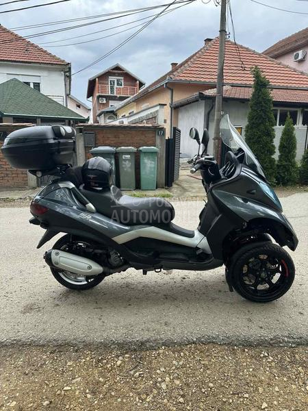Piaggio MP3 Lt 300 B kategorija
