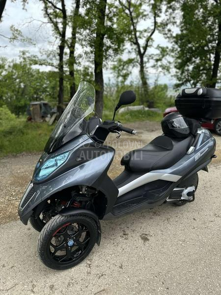 Piaggio MP3 Lt 300 B kategorija