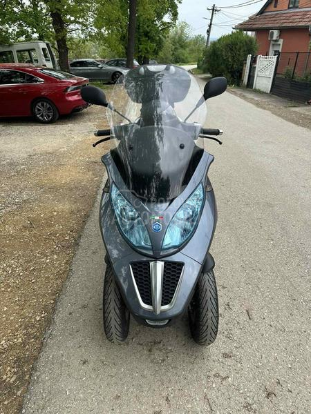 Piaggio MP3 Lt 300 B kategorija