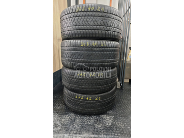 Pirelli 275/45 R21 Zimska
