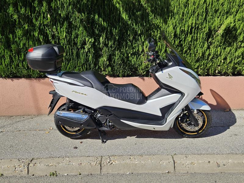 Honda forza