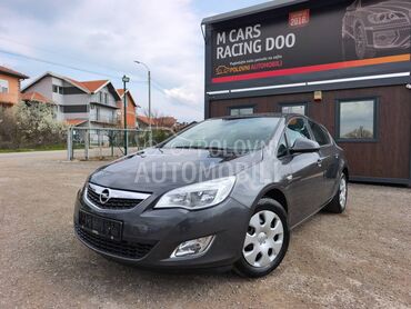 Opel Astra J 1.6 16v ENJOY CH