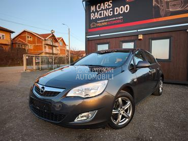 Opel Astra J 1.6 16v ENJOY CH