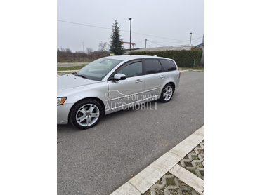 Volvo V50 
