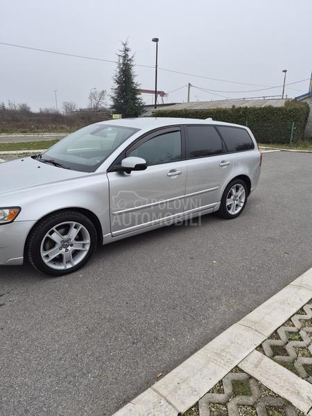 Volvo V50 