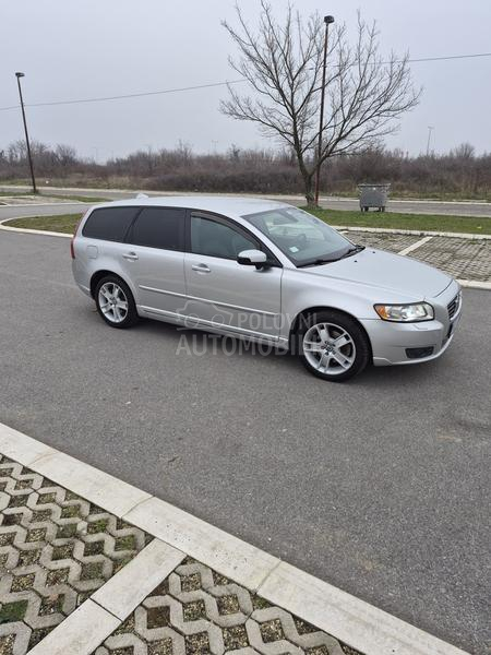 Volvo V50 