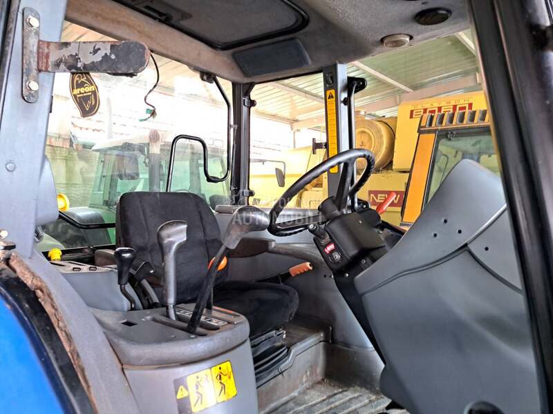 New Holland Ts115