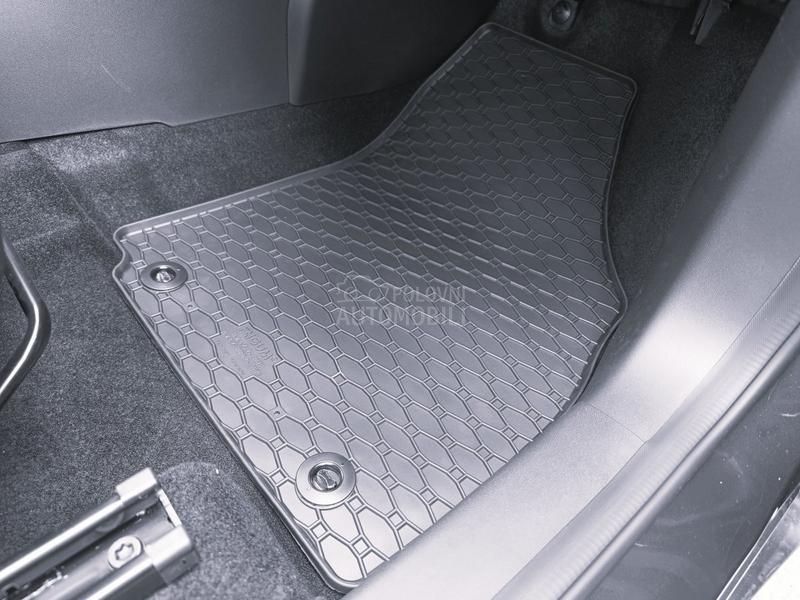 Tipske gumene patosnice