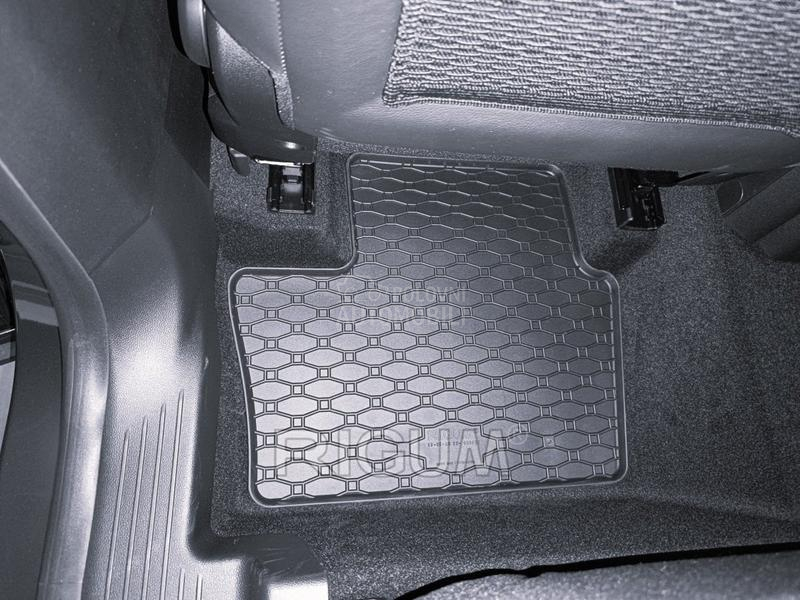 Tipske gumene patosnice