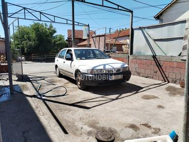 Nissan Almera 