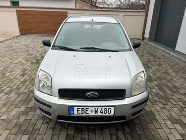 Ford Fusion SA TABLICAMA