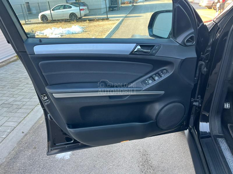 Mercedes Benz ML 320 