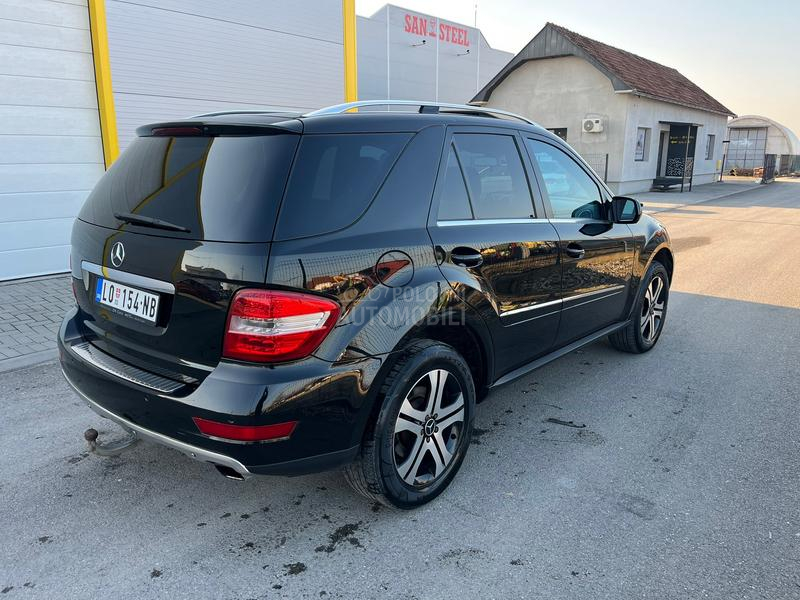 Mercedes Benz ML 320 