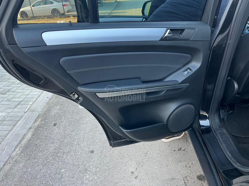 Mercedes Benz ML 320 