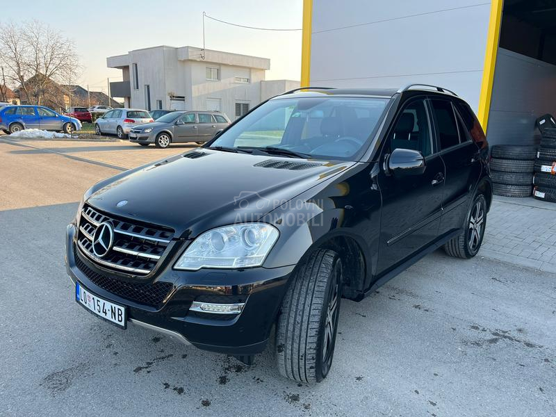Mercedes Benz ML 320 