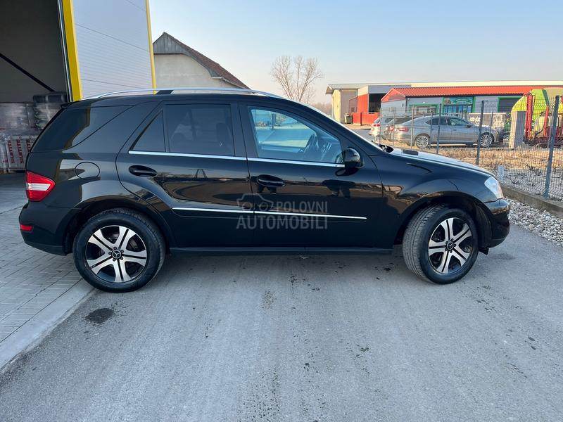 Mercedes Benz ML 320 