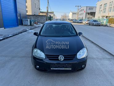Volkswagen Golf 5 1.6 FSI NOV