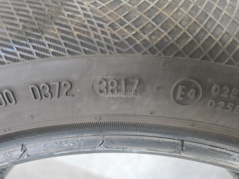 Continental 225/55 R17 Zimska