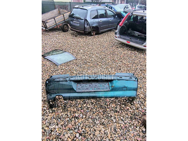 Prednji branik za Peugeot 406