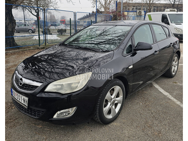 Opel Astra J 