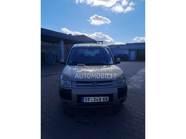 Citroen Berlingo minivan